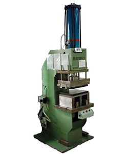 80吨气液增压压力机